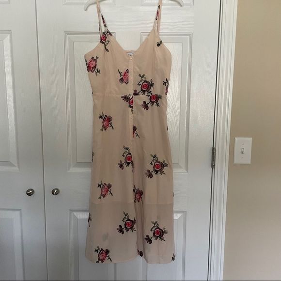 🆕✨ENGLISH FACTORY✨EMBROIDERED FLORAL BUTTON UP SLEEVELESS MIDI DRESS - Picture 1 of 4